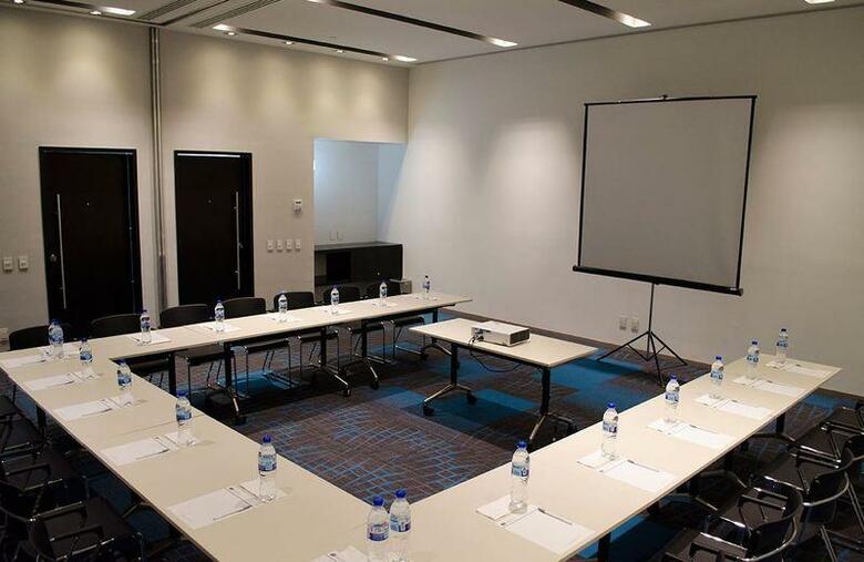 Casa Inn Business Hotel Galerias Celaya