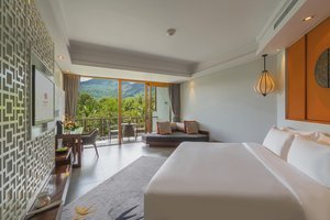 Angsana Lang Co Hotel & Resort