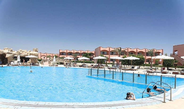 Hotel The Three Corners Happy Life Beach Resort