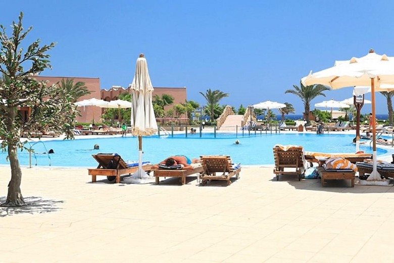 Hotel The Three Corners Happy Life Beach Resort