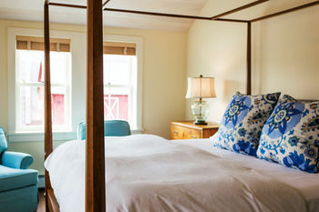 Bed & Breakfast Hill Farm Inn