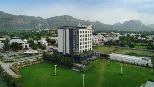 Xenious Grand Xenia Hotel