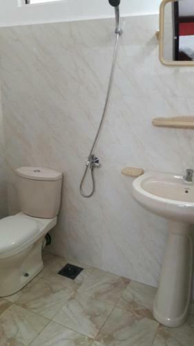 Hostal Yaarl Holiday Inn