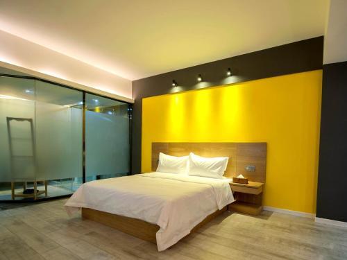 Chongqing Deer Designer Hotel