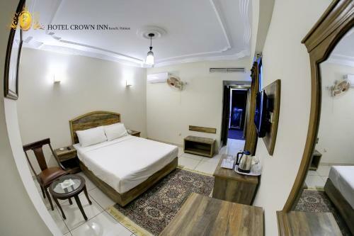 Hotel Crown Inn