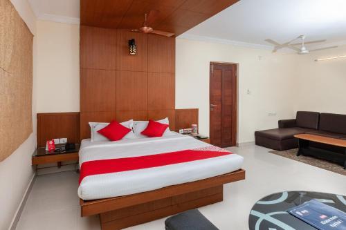 Hotel Oyo Rooms Santhome High Road