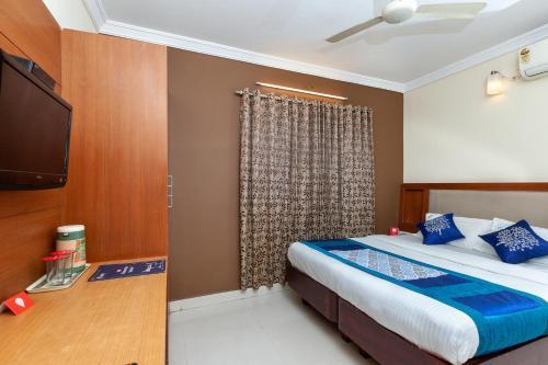Hotel Oyo Rooms Santhome High Road