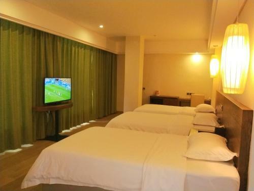 Hotel Galaxy Bay Resort