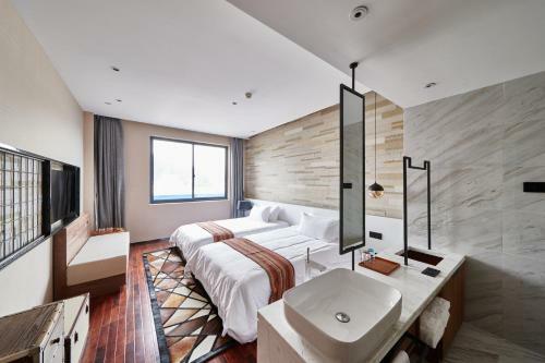 Aizhu Boutique Theme Hotel