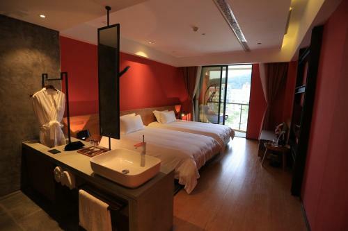 Aizhu Boutique Theme Hotel