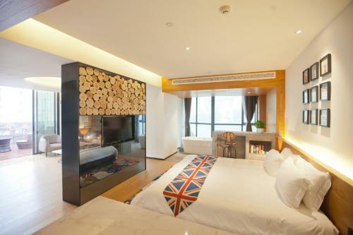 Aizhu Boutique Theme Hotel