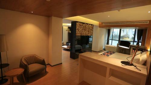 Aizhu Boutique Theme Hotel