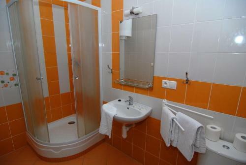 Hostal Pension Akat