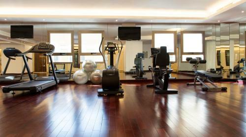Aparthotel Coral Muscat Hotel And Apartments