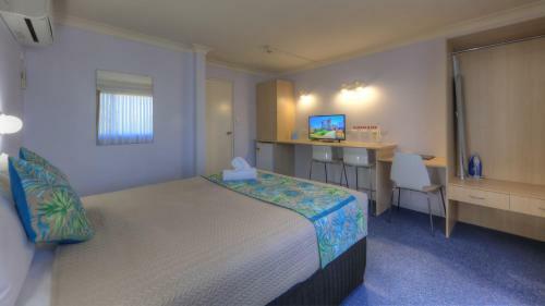 Cleveland Bay Air Motel