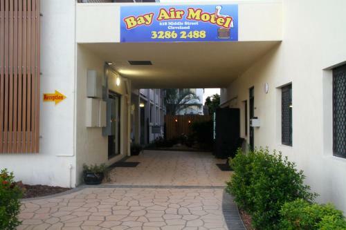 Cleveland Bay Air Motel
