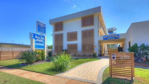 Cleveland Bay Air Motel
