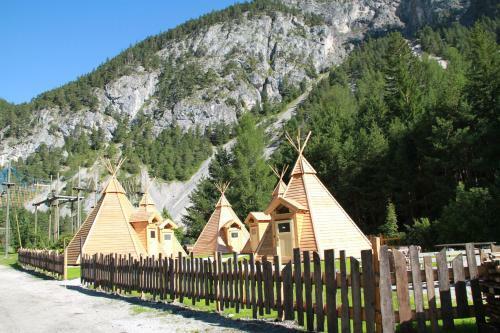 Tipi Dorf Gr�bming