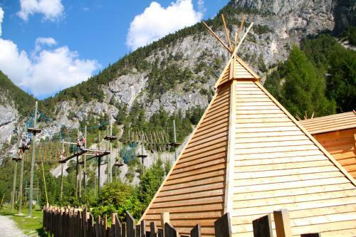 Tipi Dorf Gr�bming
