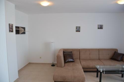 Oasis Laguna Apartments