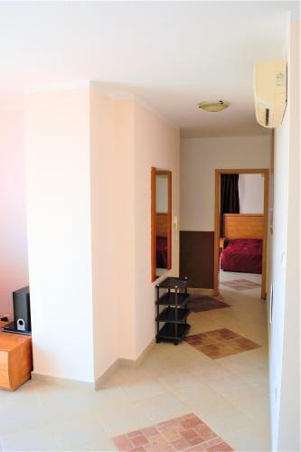 Oasis Laguna Apartments