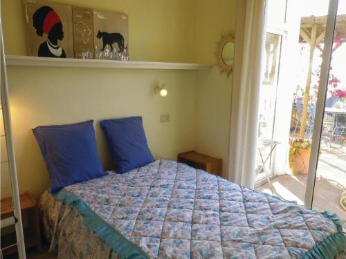 Holiday Home Blanes With Fireplace 03