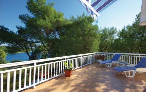 Holiday Home Vrboska With Fireplace 06