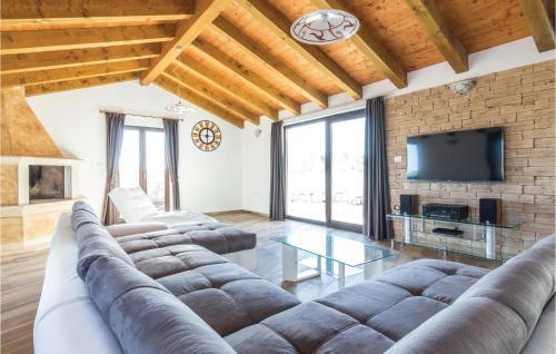 Holiday Home Bibici With Fireplace 04