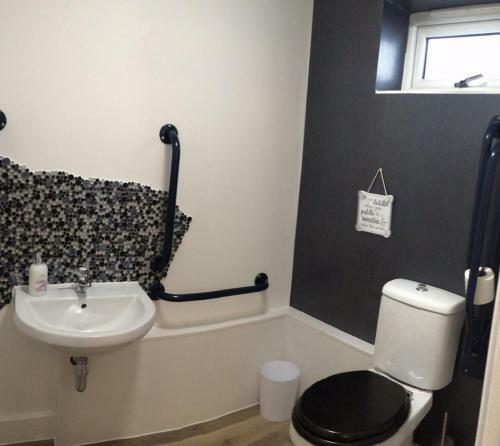 Deepcut Lodge Bed & Breakfast