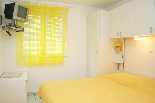 Apartment Kuciste - Perna 4542a