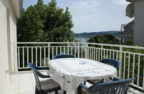 Apartment Kuciste - Perna 4542a