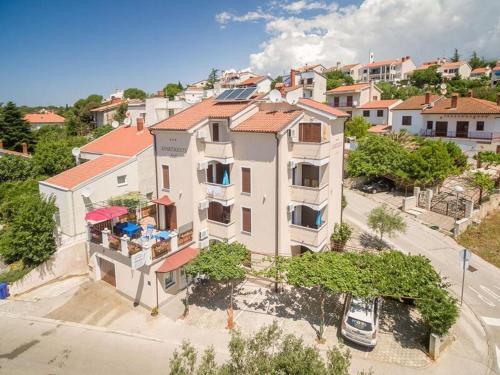 Apartment Pjescana Uvala 7612b