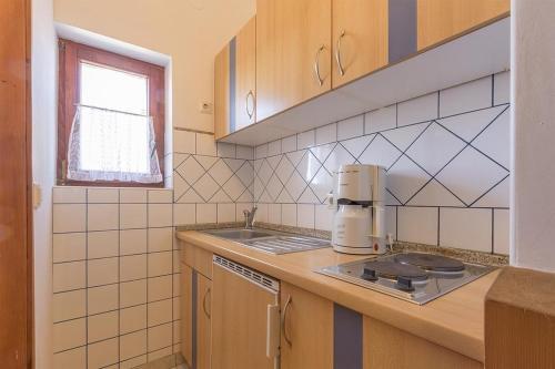 Apartment Pjescana Uvala 7612e