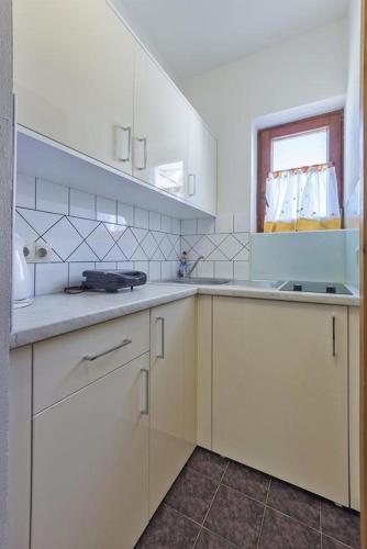 Apartment Pjescana Uvala 7612e