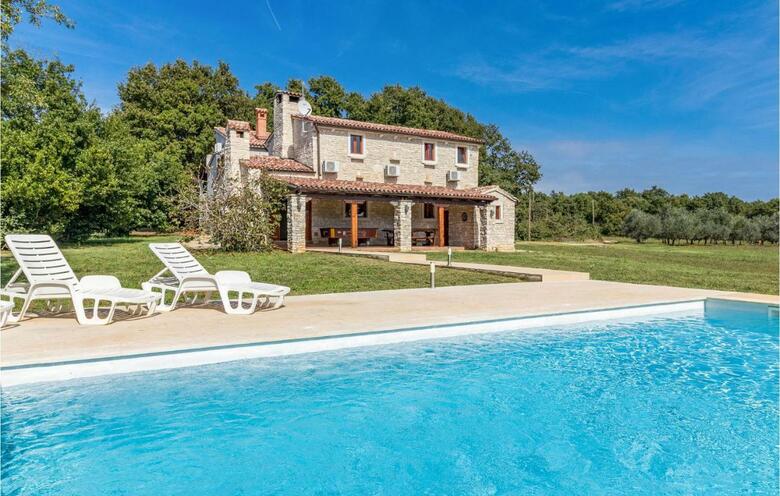 Holiday Home Pula With Fireplace 11