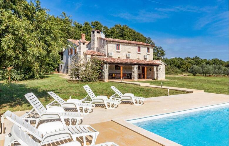Holiday Home Pula With Fireplace 11