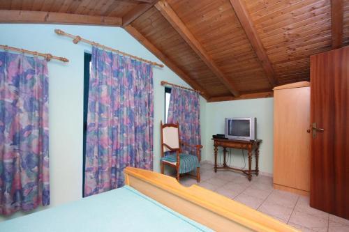 Holiday House With A Parking Space Murter - 5146