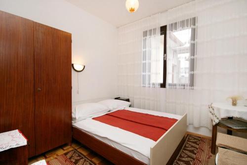 Hostal Double Room Novi Vinodolski 2350b