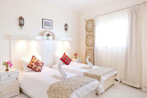 Coral Coast Hotel