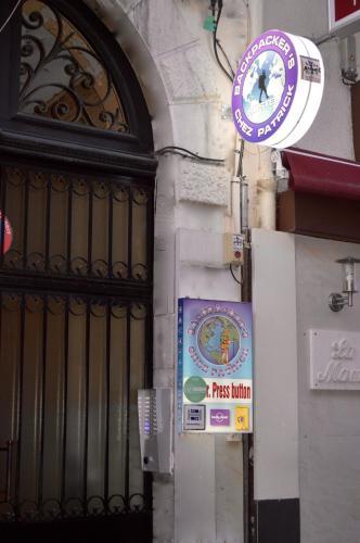 Hostal Chez Patrick Backpackers Hostel