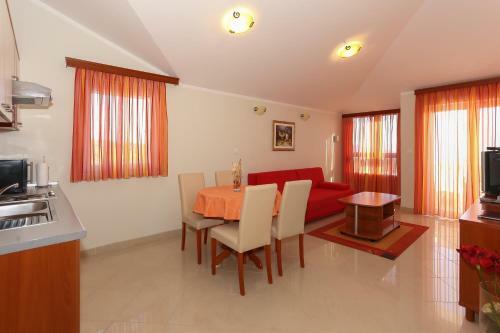 Apartments And Rooms Astoria