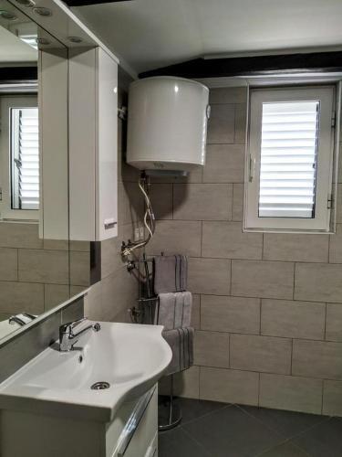 Hostal Double Room Kampor 5064a