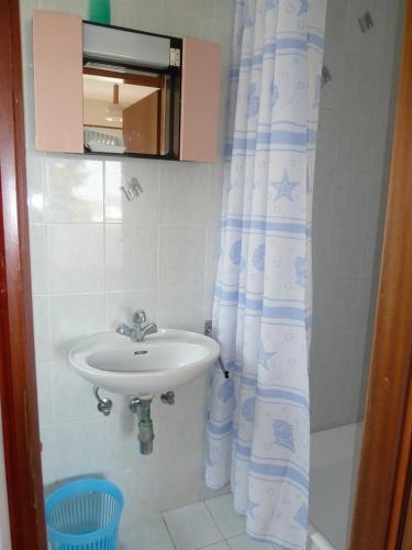 Hostal Double Room Kampor 5064a