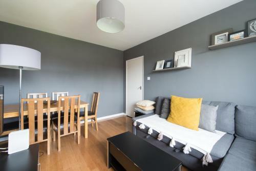Chesterton Court Apartment