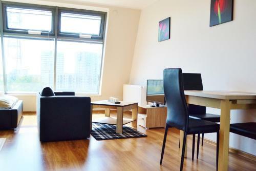 Jtb Deluxe Apartments