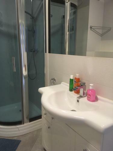 Jtb Deluxe Apartments