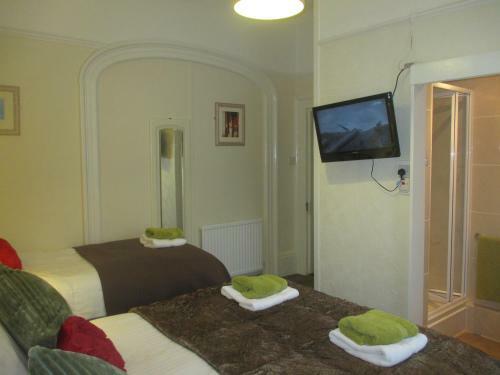 Bed & Breakfast Caledonia Guest House