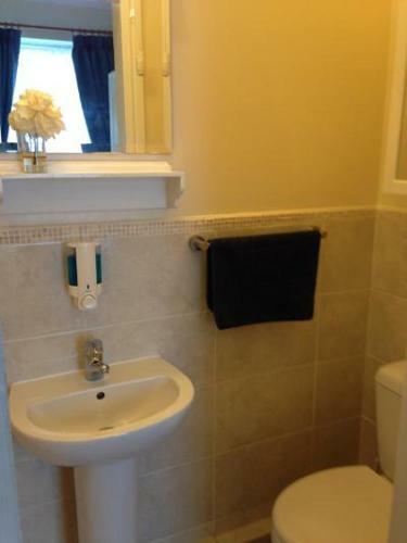 Bed & Breakfast Caledonia Guest House
