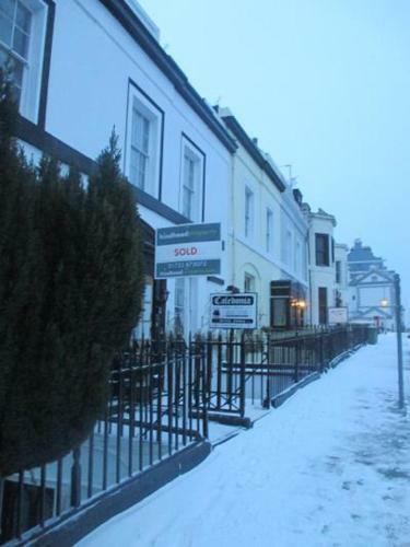 Bed & Breakfast Caledonia Guest House