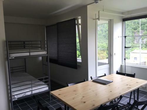 Apartamento Trolltunga Guesthouse
